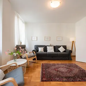  Apartament New Town Spacious